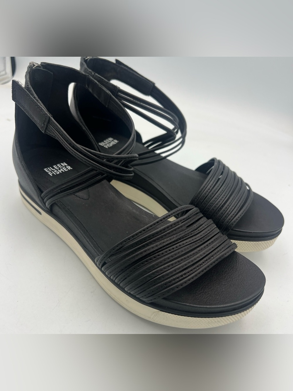 Eileen Fisher Shea Black Leather Sandals Strappy Open Toe Women’s Size 8.5 NEW